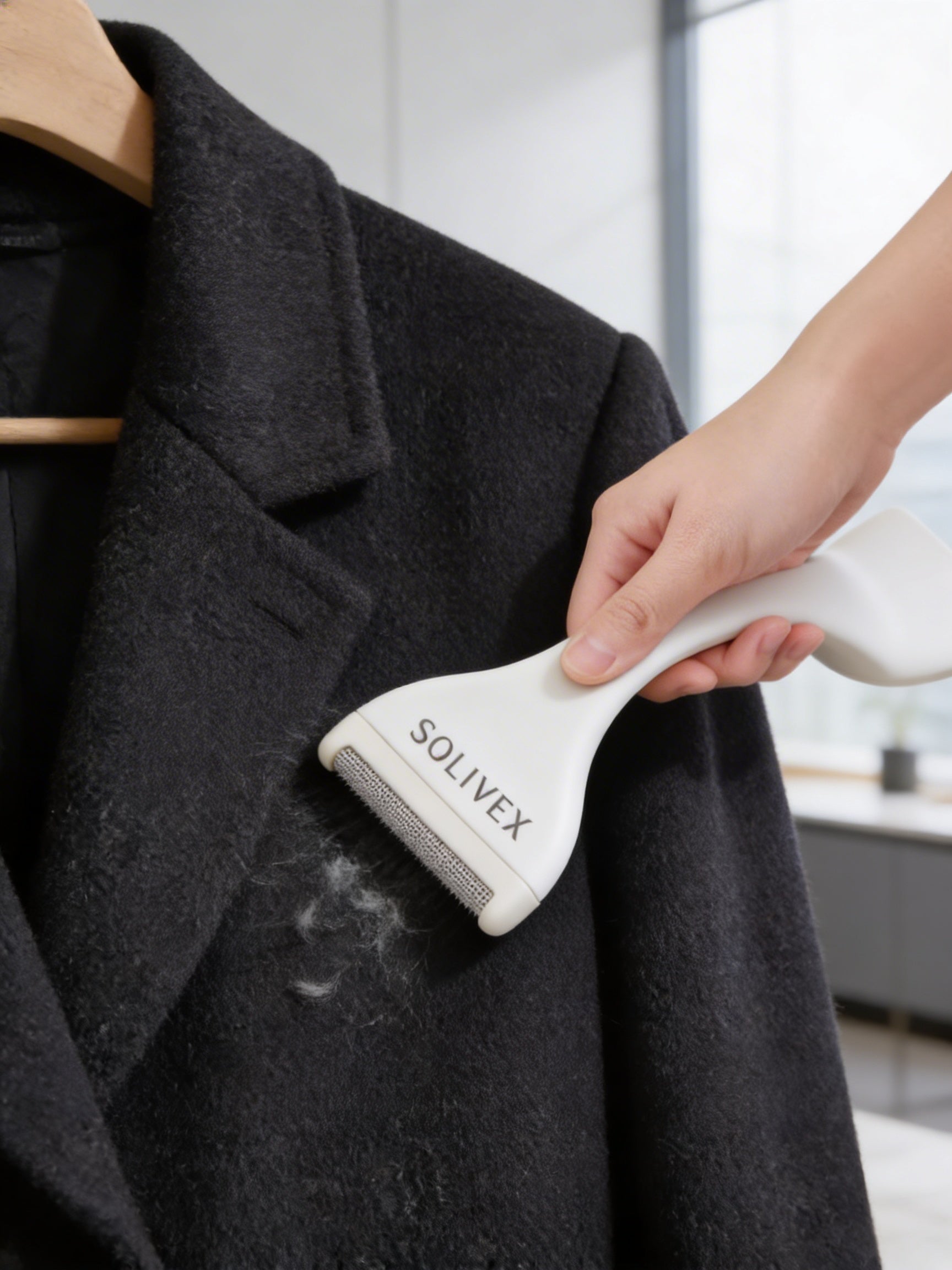 Solivex Two-Sided Portable Lint Remover Manual Fabric Shaver for Clothes